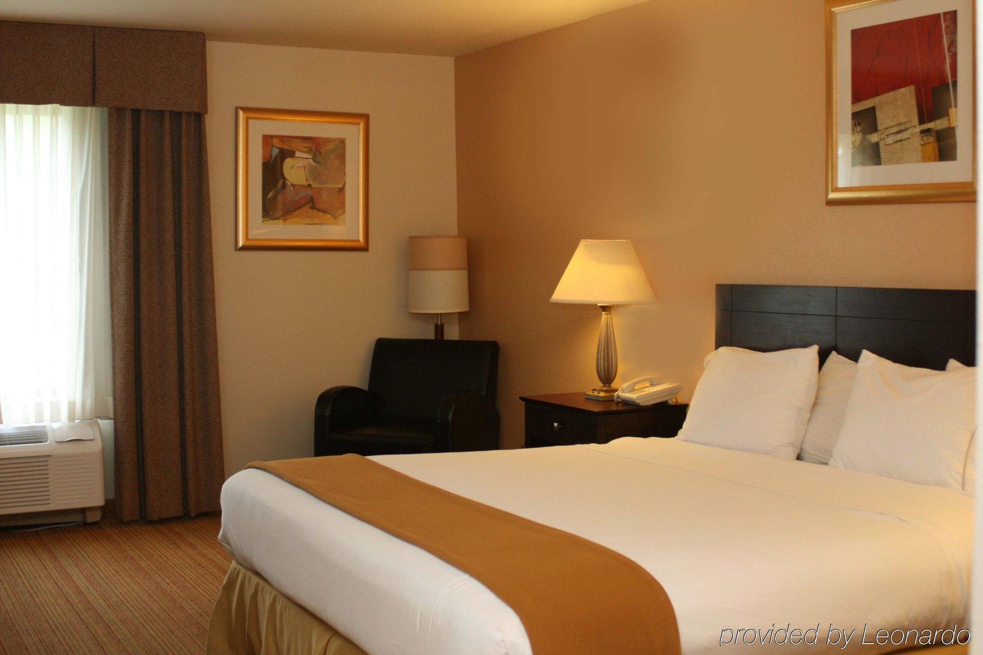 Holiday Inn Express Hotel Germantown - Northwest Milwaukee, An Ihg Hotel Buitenkant foto