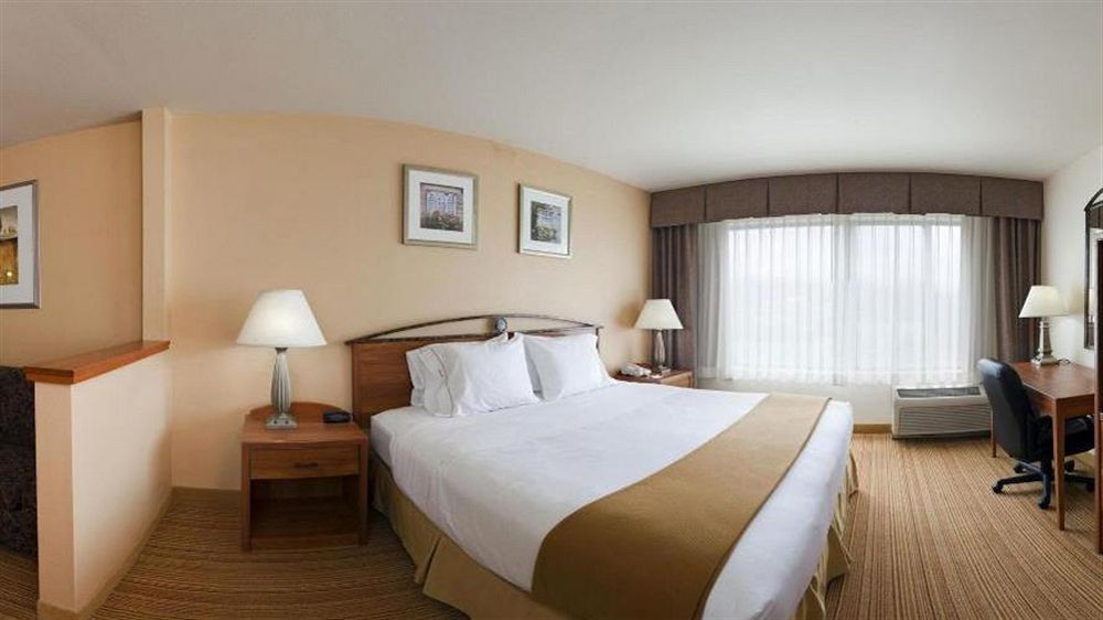 Holiday Inn Express Hotel Germantown - Northwest Milwaukee, An Ihg Hotel Buitenkant foto